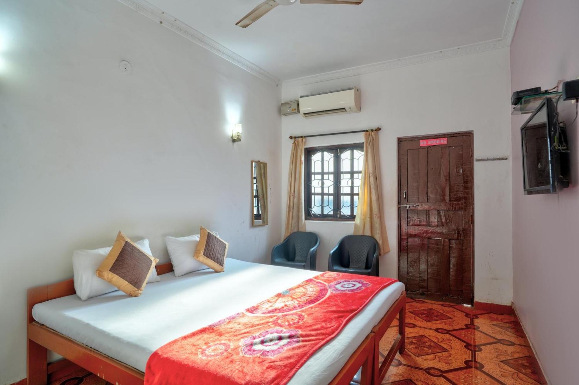 Om Sai Guest House Calangute Luaran gambar